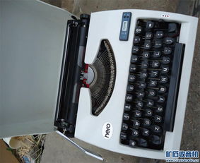 办公设备的诗意与效率 从老机械打字机到靓丽录放清晰立体声HD100录像机的复兴